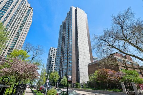 Photo of 525 W Hawthorne Place #1608, Chicago, IL 60657 (MLS # 12520095)