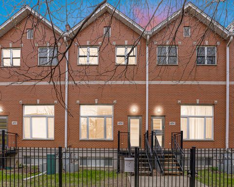 4879 N Winthrop Avenue D Chicago IL 60640
