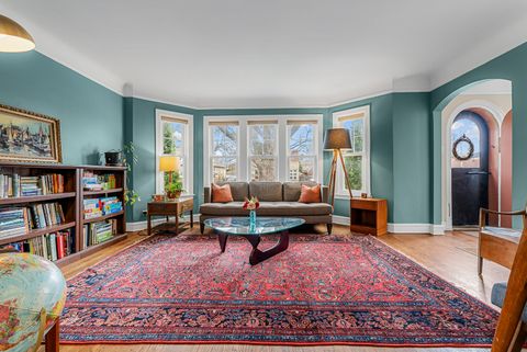 Tiny photo for 6714 N Ionia Avenue, Chicago, IL 60646 (MLS # 12615995)