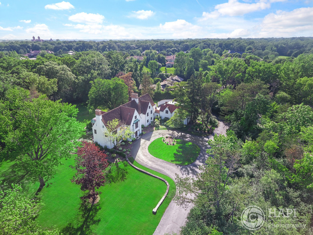 Photo 1 of 13 — 665 Midfield Lane, Northbrook, IL 60062