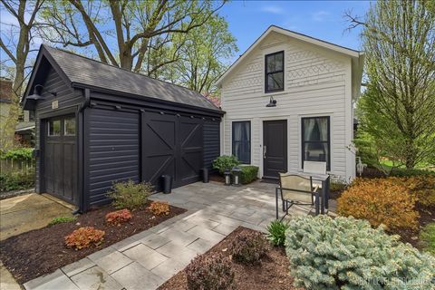 320 S 6th Street Geneva IL 60134