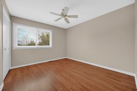 Tiny photo for 207 N Canyon Drive, Bolingbrook, IL 60490 (MLS # 12457315)