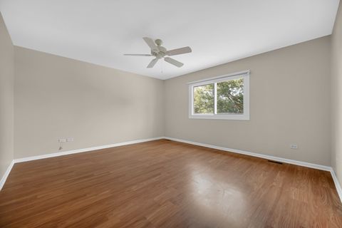 Tiny photo for 207 N Canyon Drive, Bolingbrook, IL 60490 (MLS # 12457315)