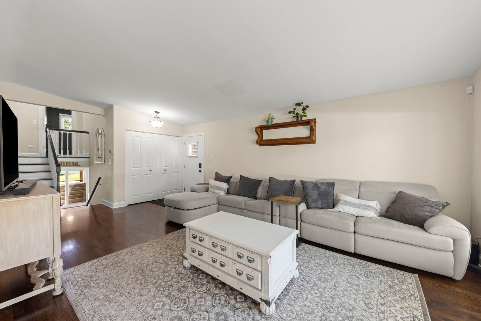 15W621 Diversey Avenue