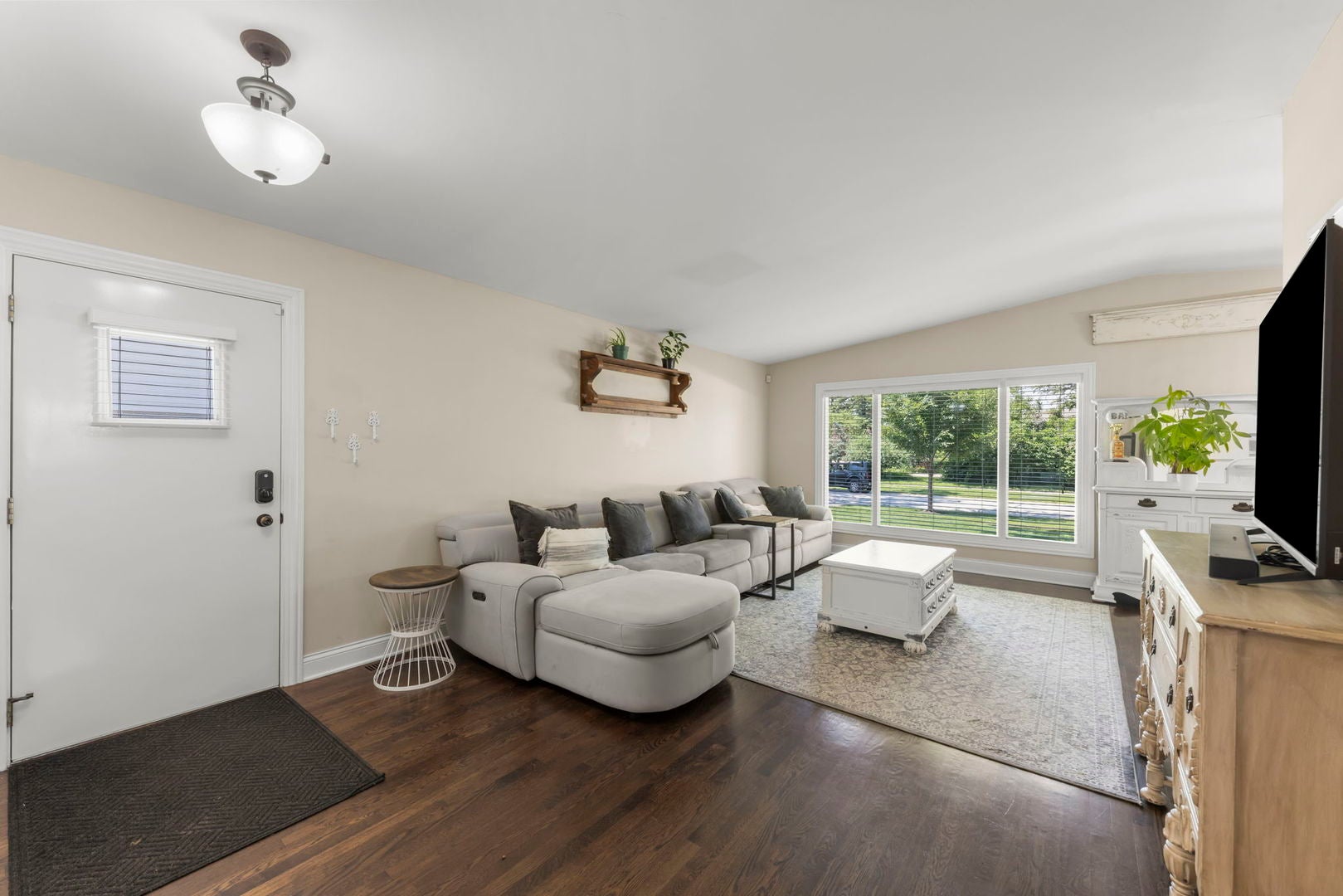 15W621 Diversey Avenue
