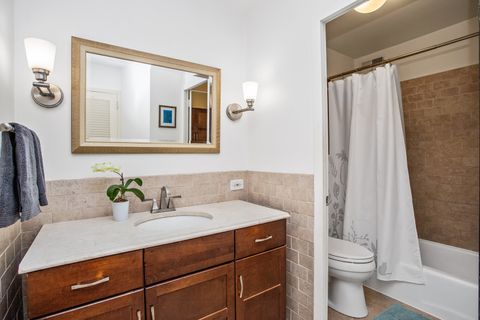 Tiny photo for 4250 N MARINE Drive #922, Chicago, IL 60613 (MLS # 12565516)