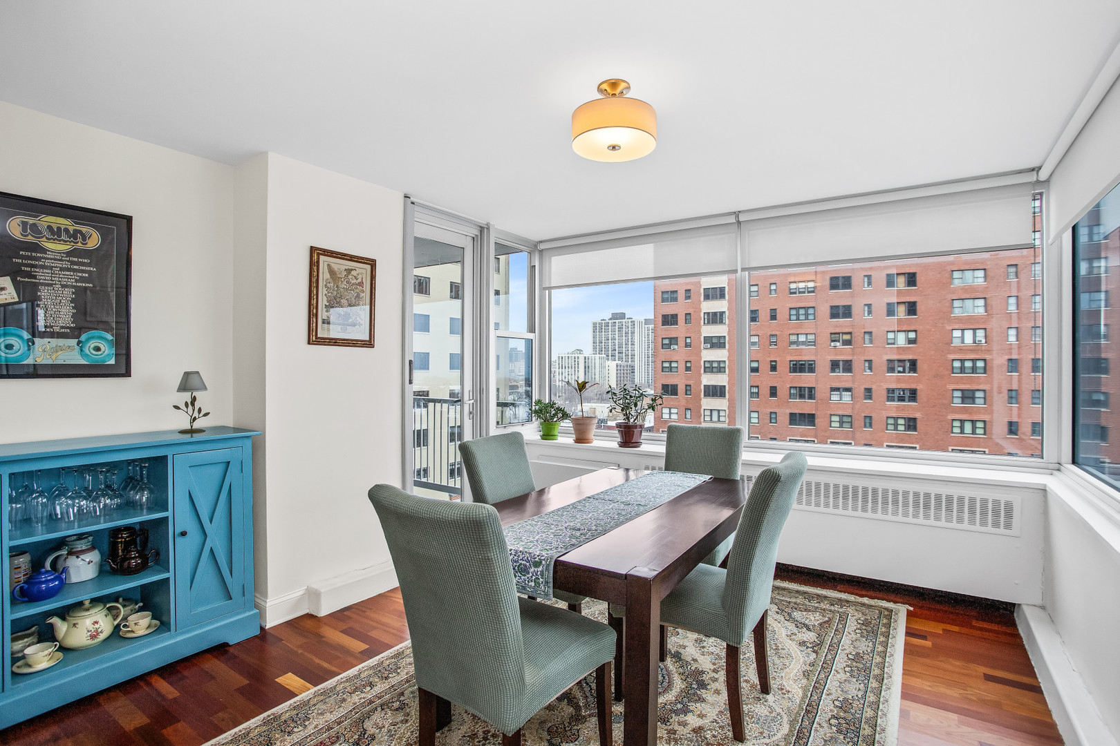 4250 N MARINE Drive 922