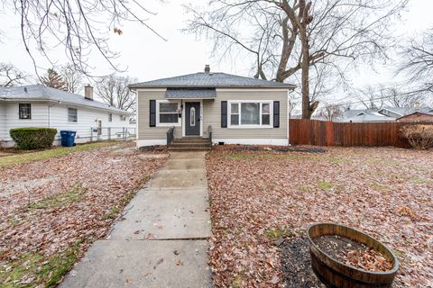 Photo of 917 N Linden Avenue, Waukegan, IL 60085 (MLS # 12493793)