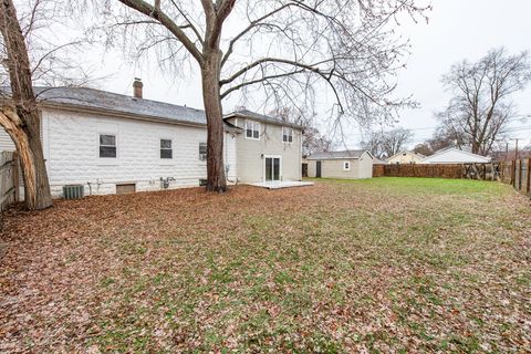 Tiny photo for 917 N Linden Avenue, Waukegan, IL 60085 (MLS # 12493793)
