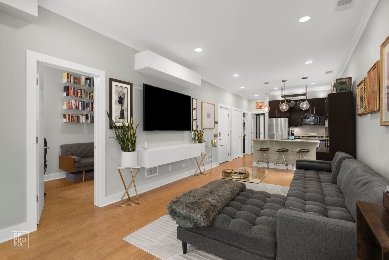 2052 N Campbell Avenue 3E