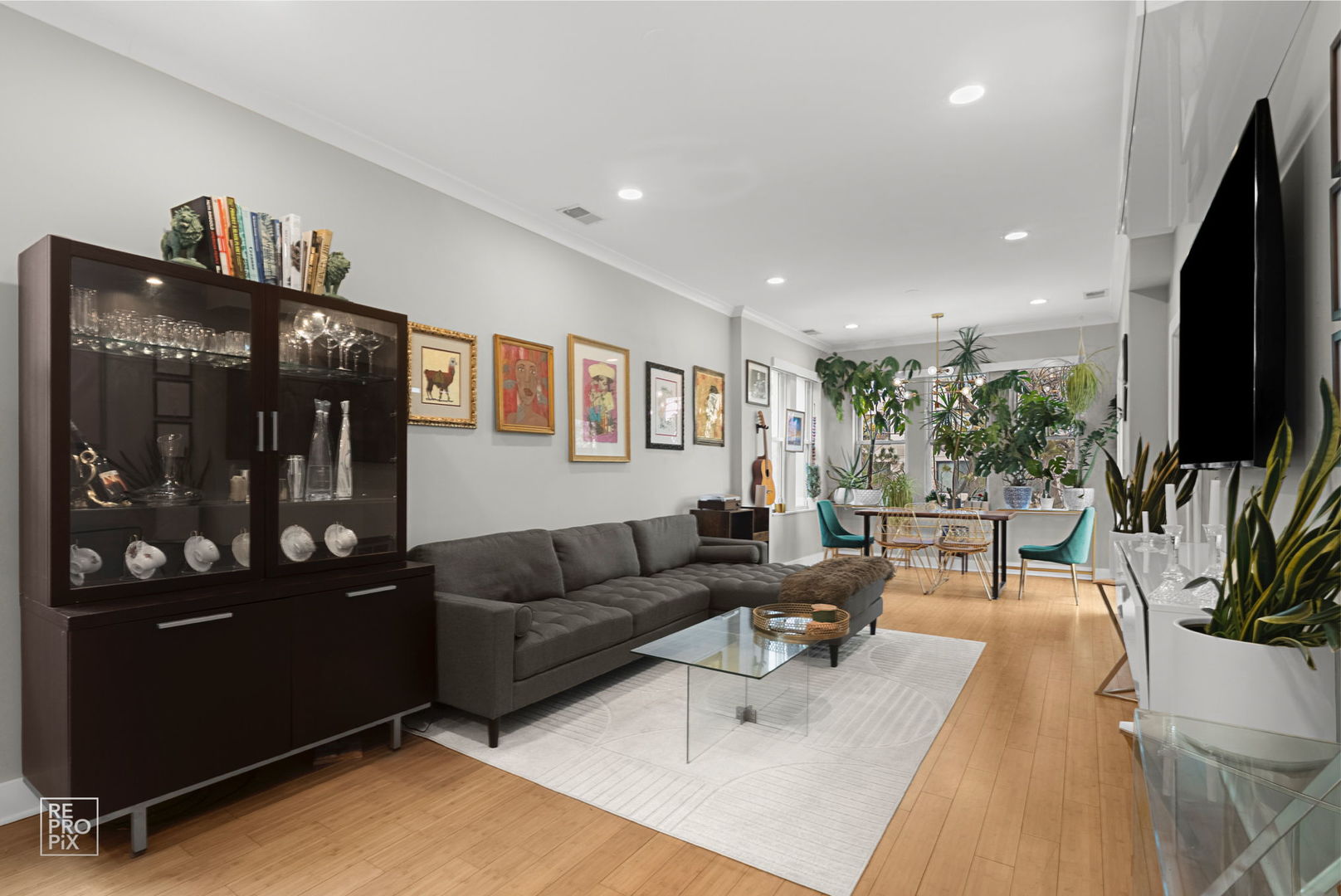 2052 N Campbell Avenue 3E