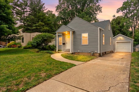 Photo of 305 S Fair Street, Champaign, IL 61821 (MLS # 12653641)
