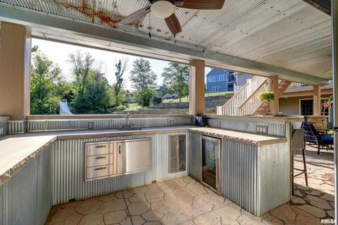 Tiny photo for 539 34TH Avenue N, Clinton, IA 52732 (MLS # QC4259227)