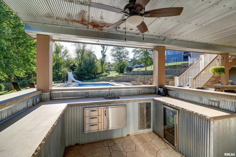 Tiny photo for 539 34TH Avenue N, Clinton, IA 52732 (MLS # QC4259227)