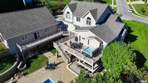 Tiny photo for 539 34TH Avenue N, Clinton, IA 52732 (MLS # QC4259227)