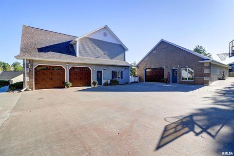 Tiny photo for 539 34TH Avenue N, Clinton, IA 52732 (MLS # QC4259227)