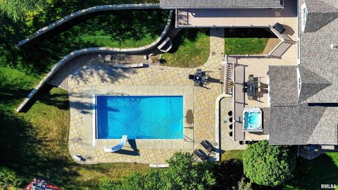 Tiny photo for 539 34TH Avenue N, Clinton, IA 52732 (MLS # QC4259227)