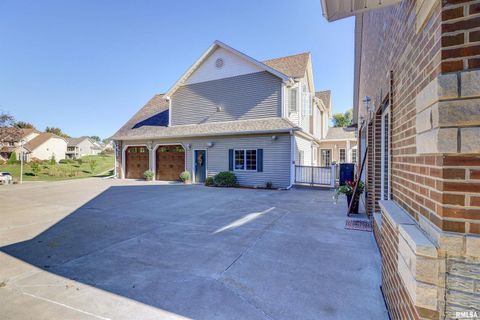 Tiny photo for 539 34TH Avenue N, Clinton, IA 52732 (MLS # QC4259227)