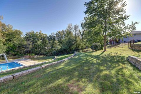 Tiny photo for 539 34TH Avenue N, Clinton, IA 52732 (MLS # QC4259227)