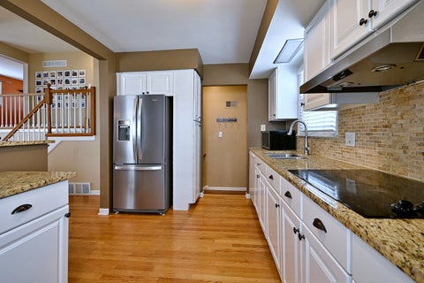 Tiny photo for 482 E PARK Avenue, Elmhurst, IL 60126 (MLS # 12774503)