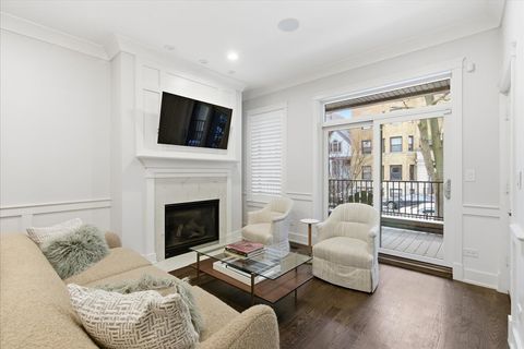 Tiny photo for 850 W Lill Avenue #1, Chicago, IL 60614 (MLS # 12549046)