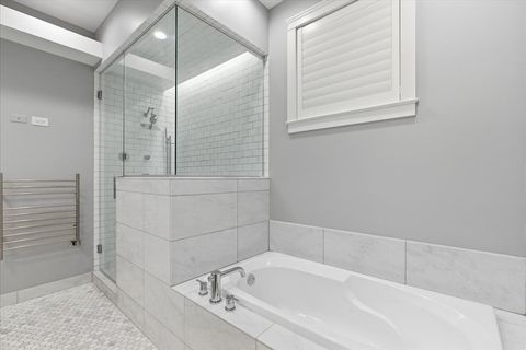 Tiny photo for 850 W Lill Avenue #1, Chicago, IL 60614 (MLS # 12549046)