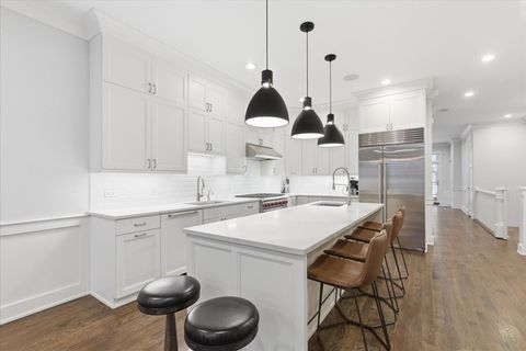 Tiny photo for 850 W Lill Avenue #1, Chicago, IL 60614 (MLS # 12549046)