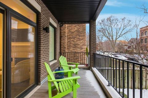 Tiny photo for 850 W Lill Avenue #1, Chicago, IL 60614 (MLS # 12549046)