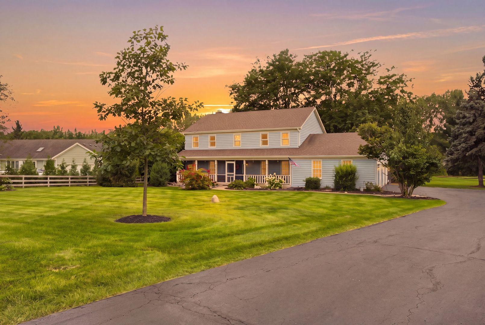 7N660 Cloverfield Circle