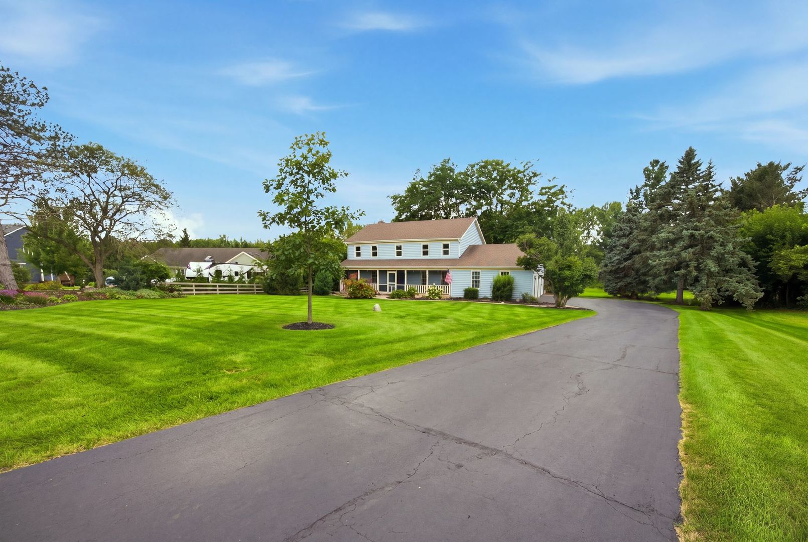 7N660 Cloverfield Circle