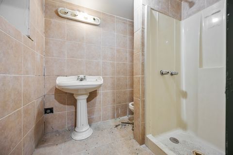 Tiny photo for 3143 S Giles Avenue, Chicago, IL 60616 (MLS # 12591764)