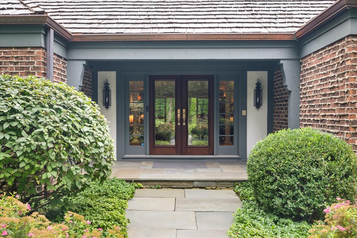 1213 Turicum Road