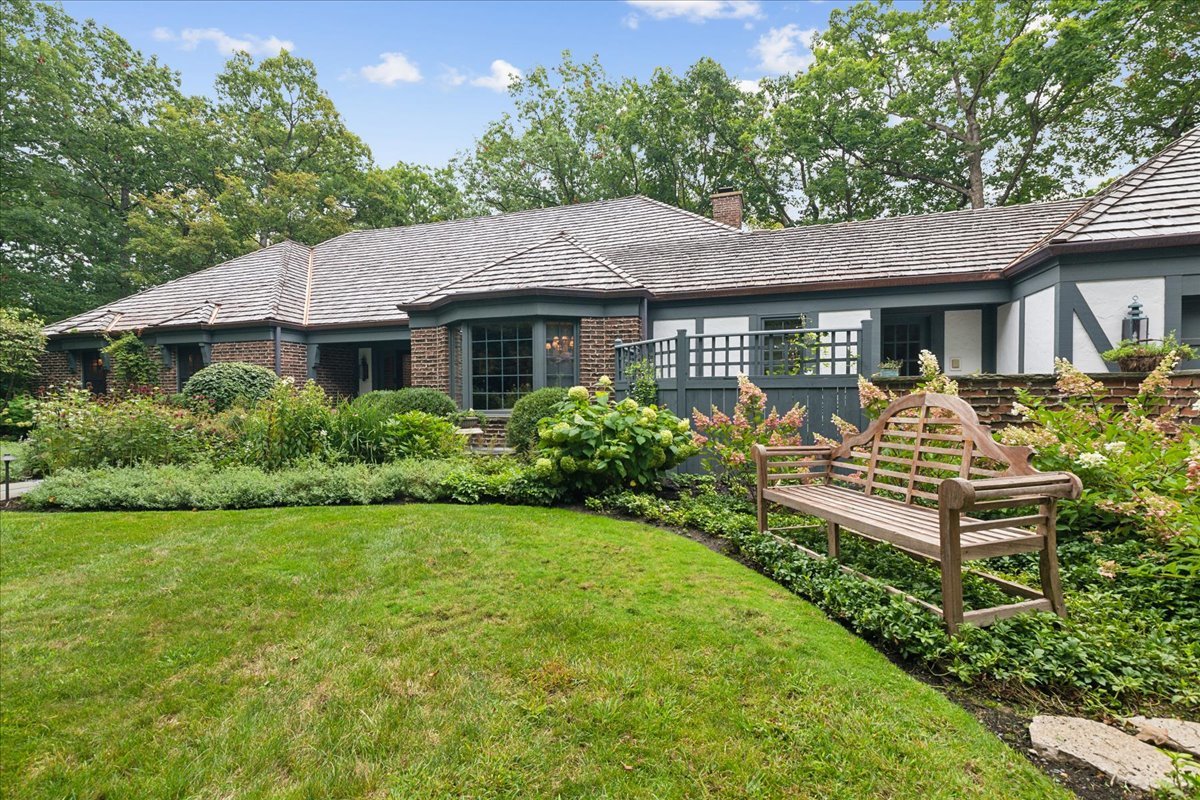 1213 Turicum Road