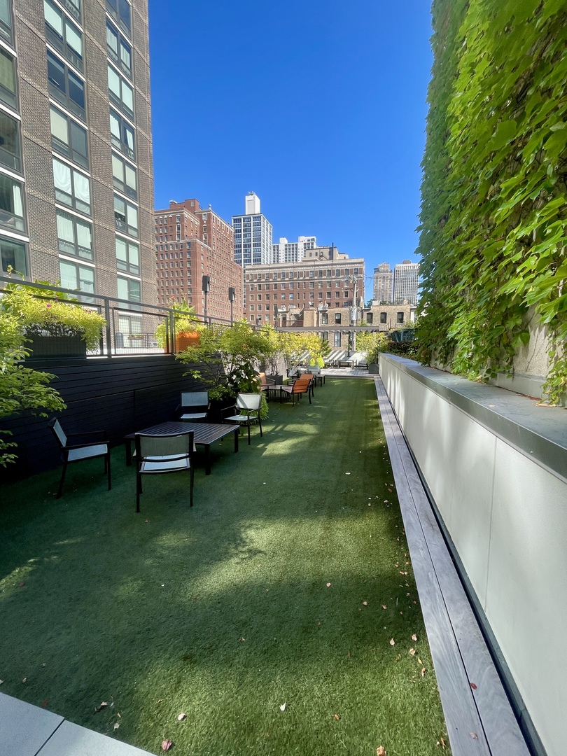 Chicago, Illinois 60610, United States, ,1 BathroomBathrooms,Residential,Active,219920