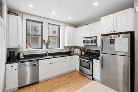 Tiny photo for 914 W Schubert Avenue #1, Chicago, IL 60614 (MLS # 12786715)