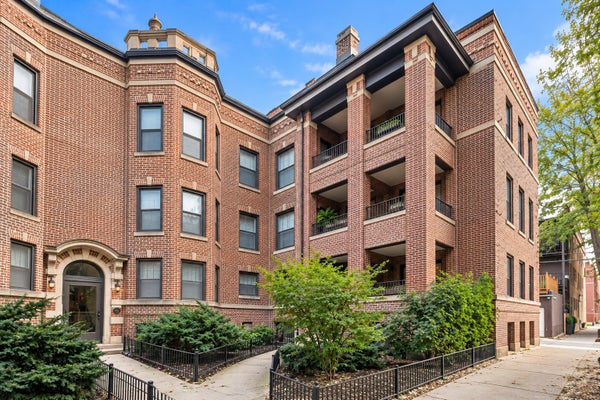 914 W SCHUBERT AVE APT 1, CHICAGO, IL 60614 - Image 4bb3ddba851c8fb24d2d817e3d0da4fc/3308744494