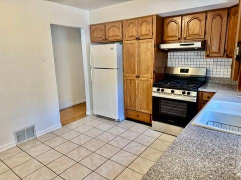 Tiny photo for 617 Lavergne Avenue, Wilmette, IL 60091 (MLS # 12701840)