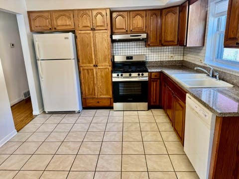 Tiny photo for 617 Lavergne Avenue, Wilmette, IL 60091 (MLS # 12701840)