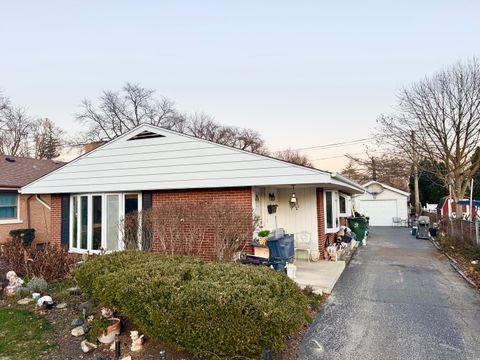 A home in Park Ridge