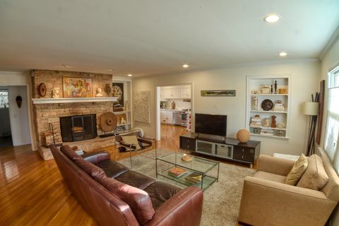 Tiny photo for 5955 N Keating Avenue, Chicago, IL 60646 (MLS # 12497958)