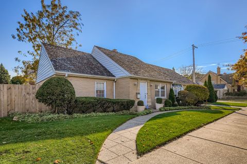 5955 N Keating Avenue Chicago IL 60646