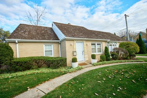 Tiny photo for 5955 N Keating Avenue, Chicago, IL 60646 (MLS # 12497958)