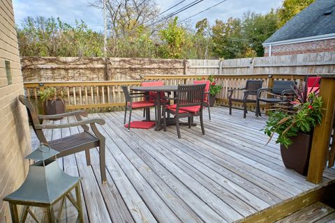 Tiny photo for 5955 N Keating Avenue, Chicago, IL 60646 (MLS # 12497958)