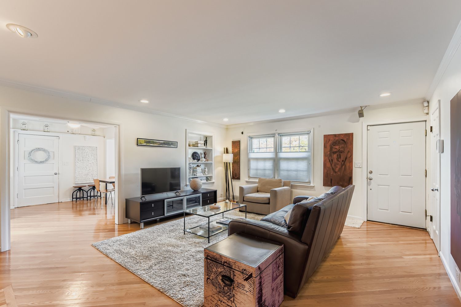 5955 N Keating Avenue