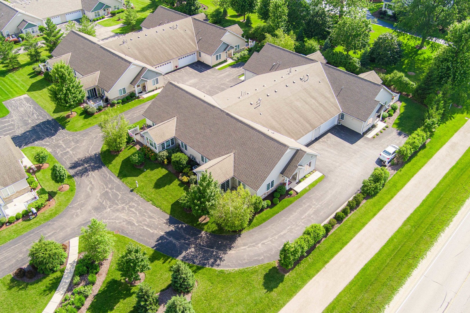 2045 Somerset Lane 2045