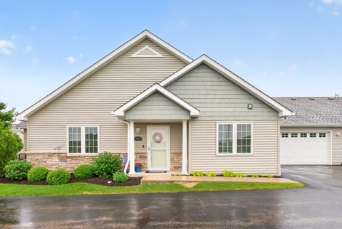 Photo of 2045 Somerset Lane #2045, Sycamore, IL 60178 (MLS # 12681713)