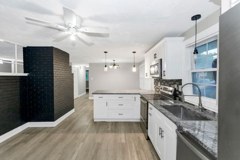 Tiny photo for Schaumburg, IL 60194 (MLS # 12653316)