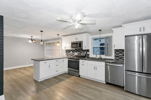 Tiny photo for Schaumburg, IL 60194 (MLS # 12653316)
