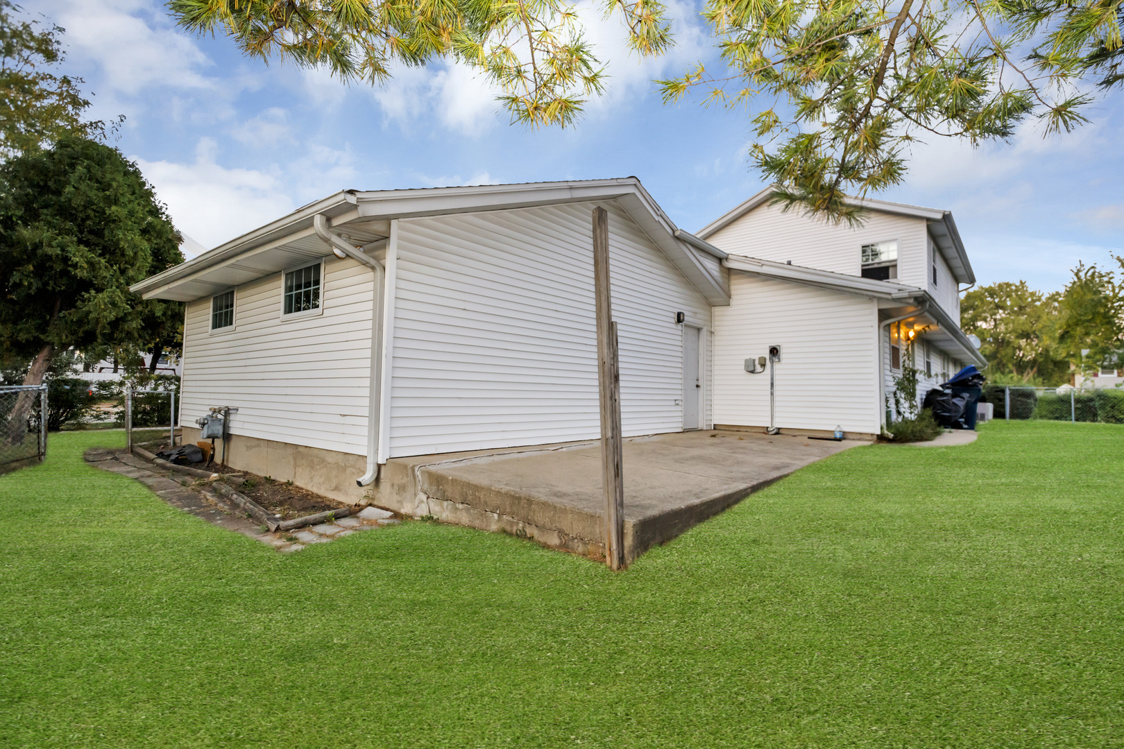 1235 W Schaumburg Road
