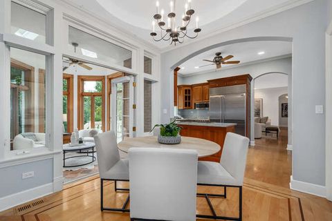 Tiny photo for 11361 W Plainfield Road, Indian Head Park, IL 60525 (MLS # 12508005)